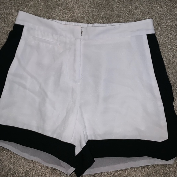 Metaphor White & Black High Waist shorts size XS - Picture 7 of 11